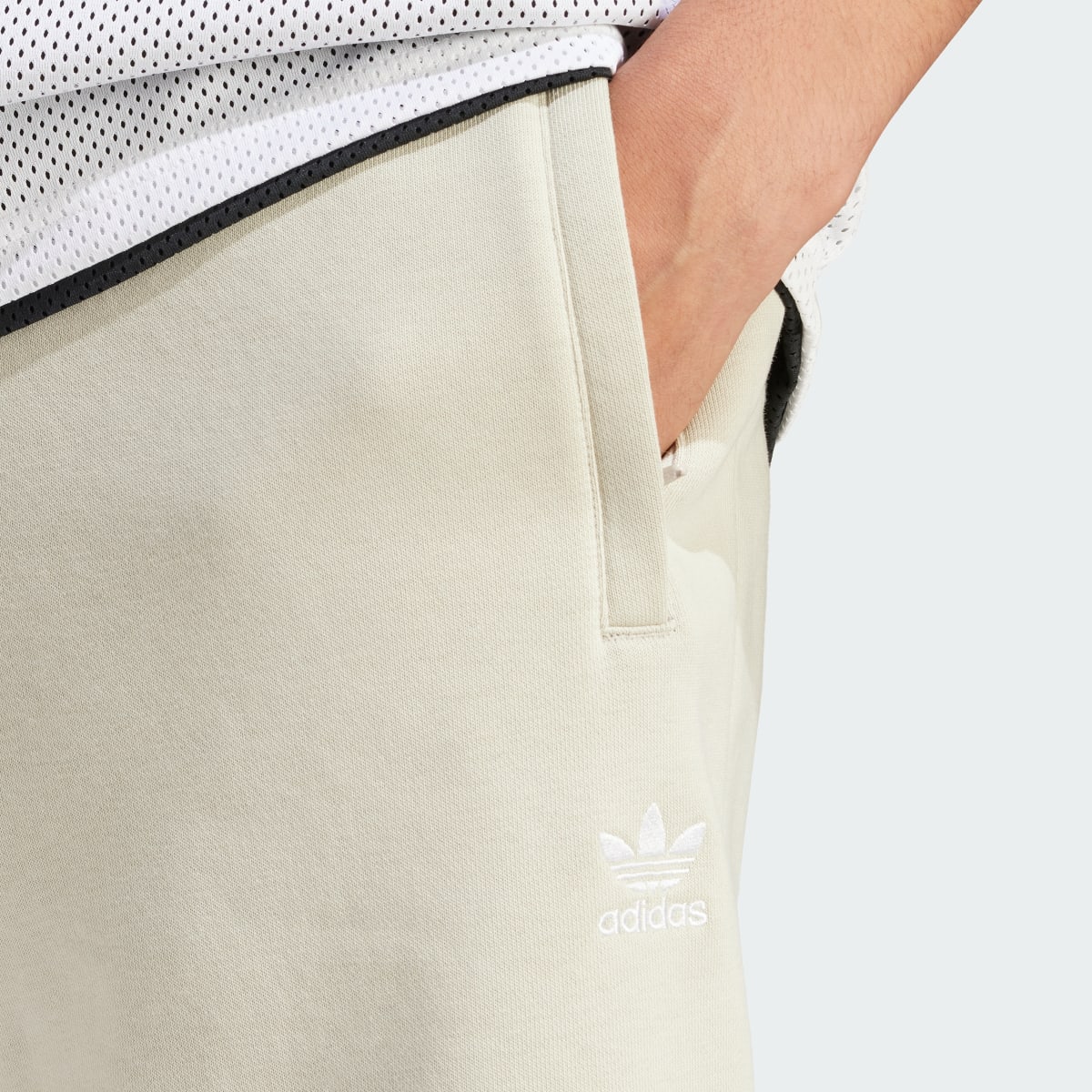 Adidas Trefoil Essentials Shorts. 5