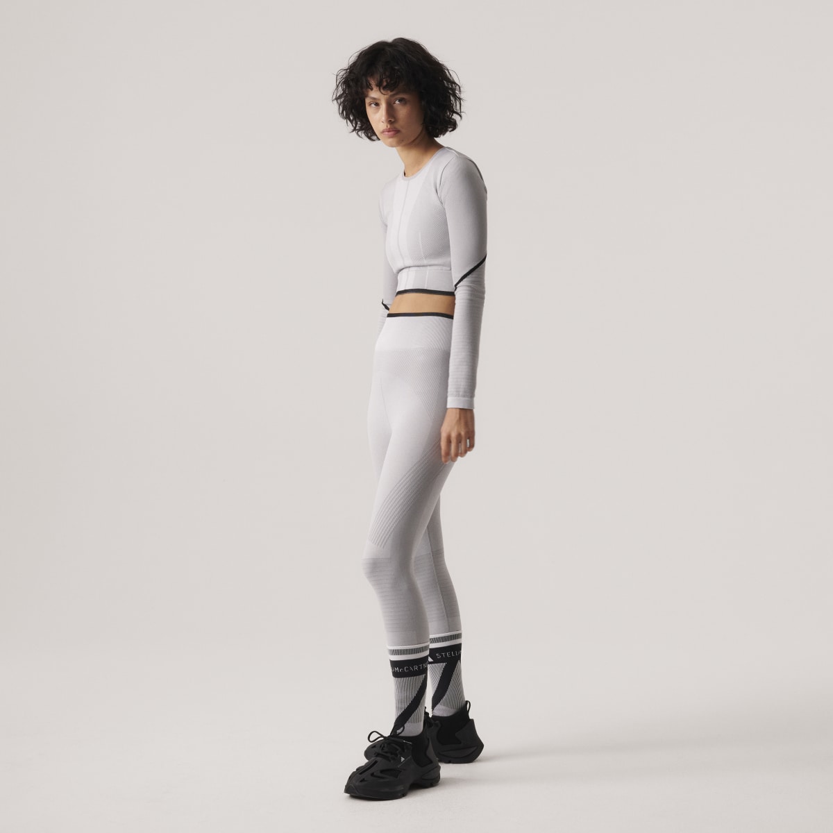 Adidas Crop top de yoga à manches longues sans coutures adidas by Stella McCartney TrueStrength. 7