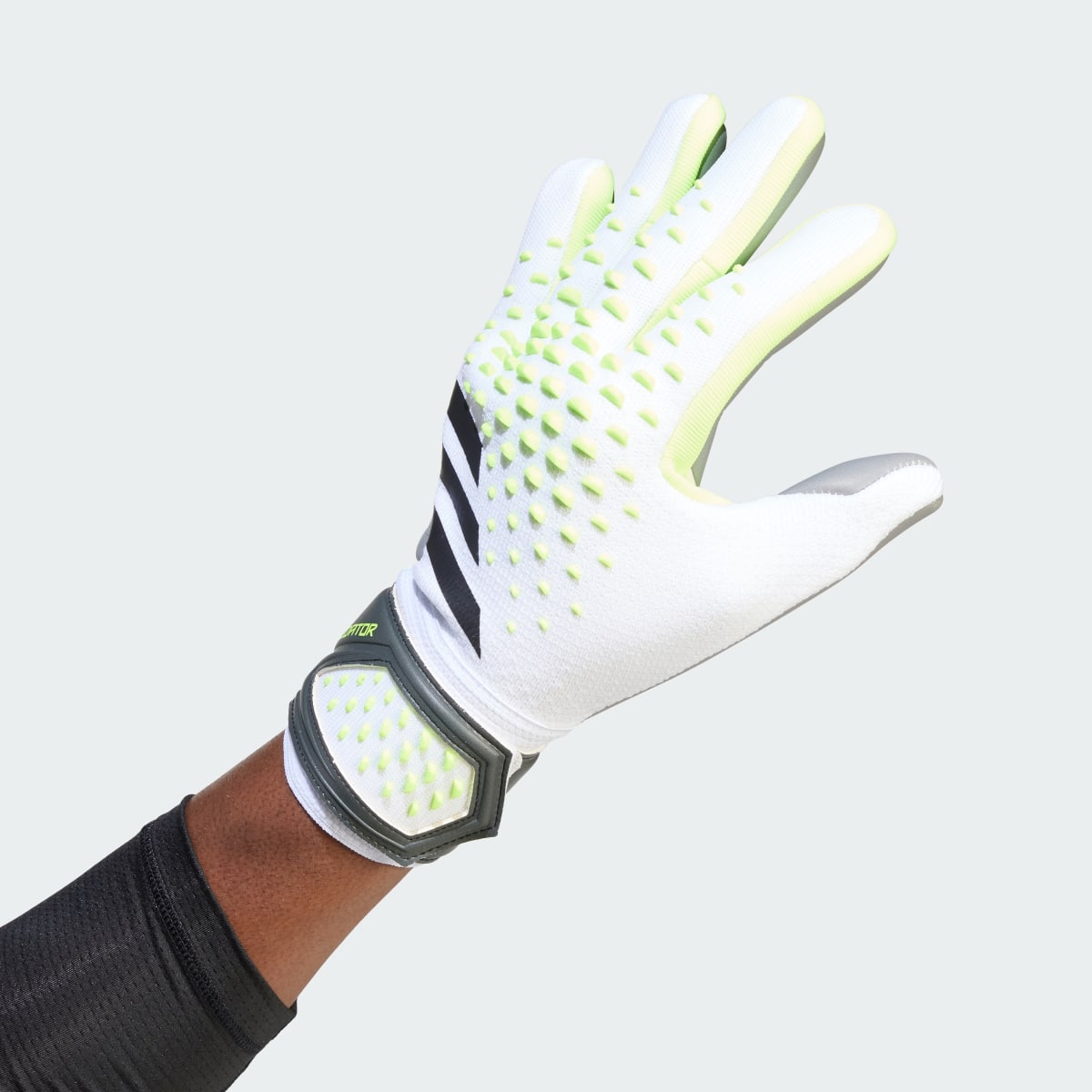 Adidas Gants Predator League. 5