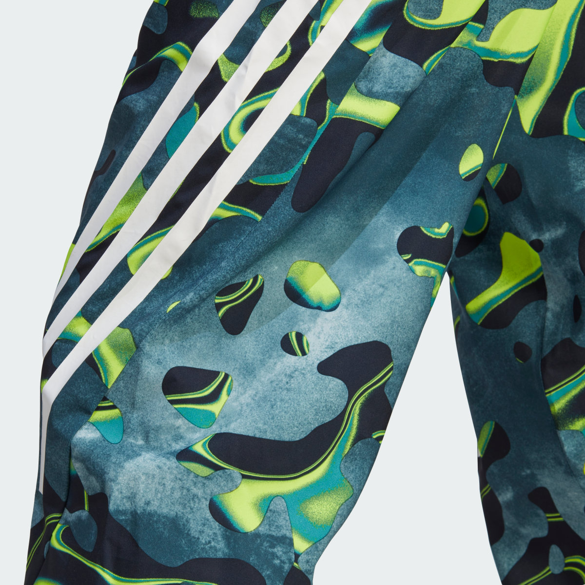 Adidas Future Icons Allover Print Hose. 8