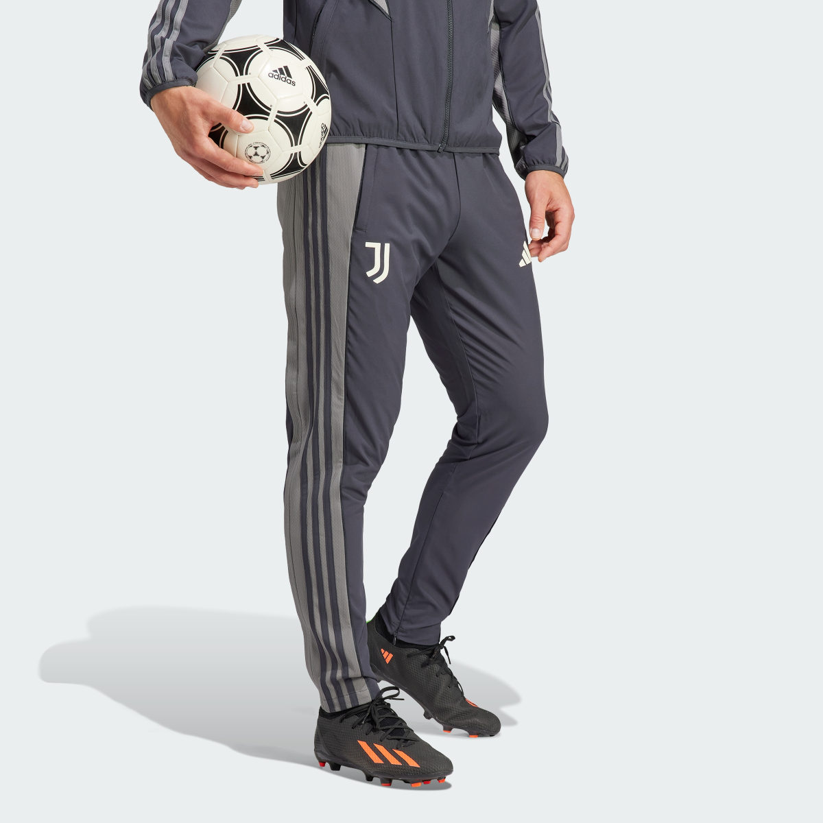 Adidas Calças Anthem da Juventus. 4