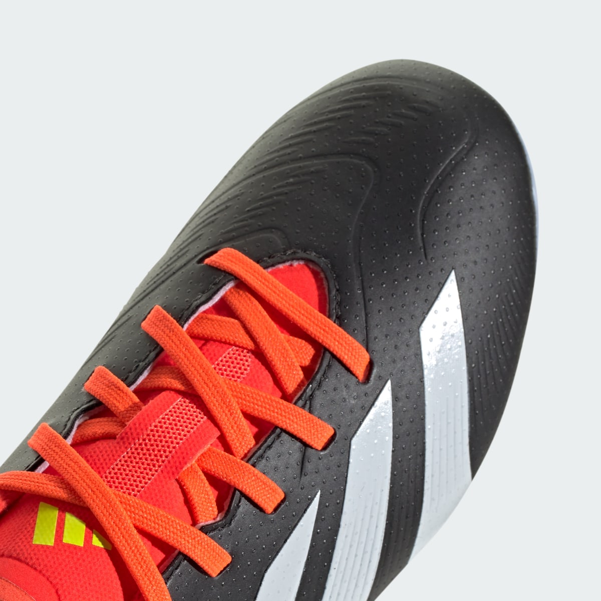 Adidas Scarpe da calcio Predator 24 League Low Multi-Ground. 10