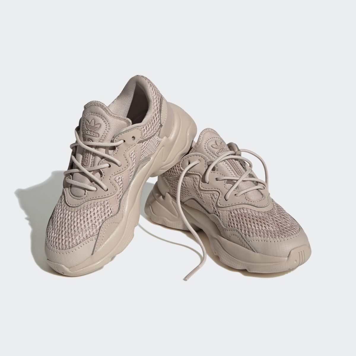 Adidas Chaussure OZWEEGO. 5