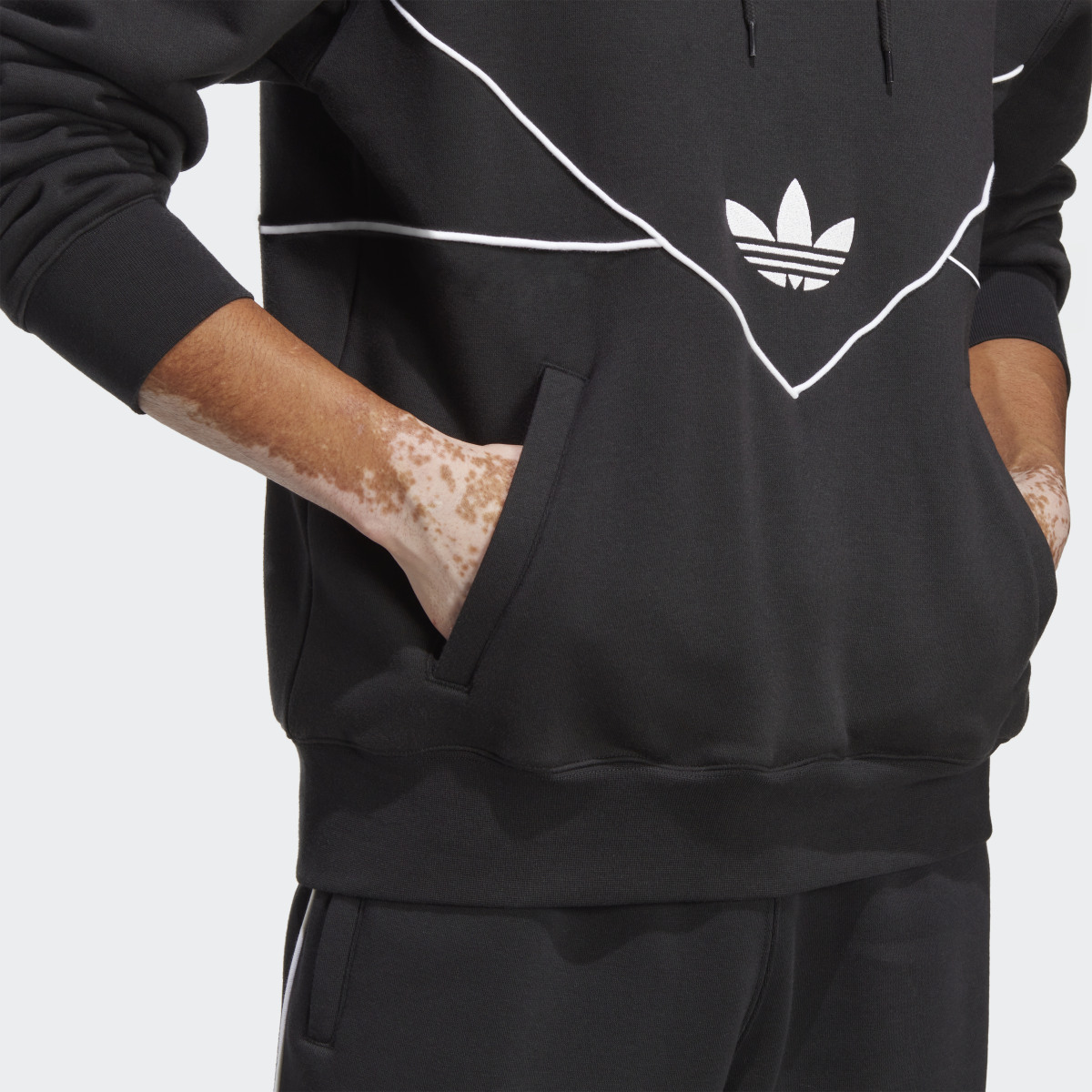 Adidas Adicolor Seasonal Archive Hoodie. 7