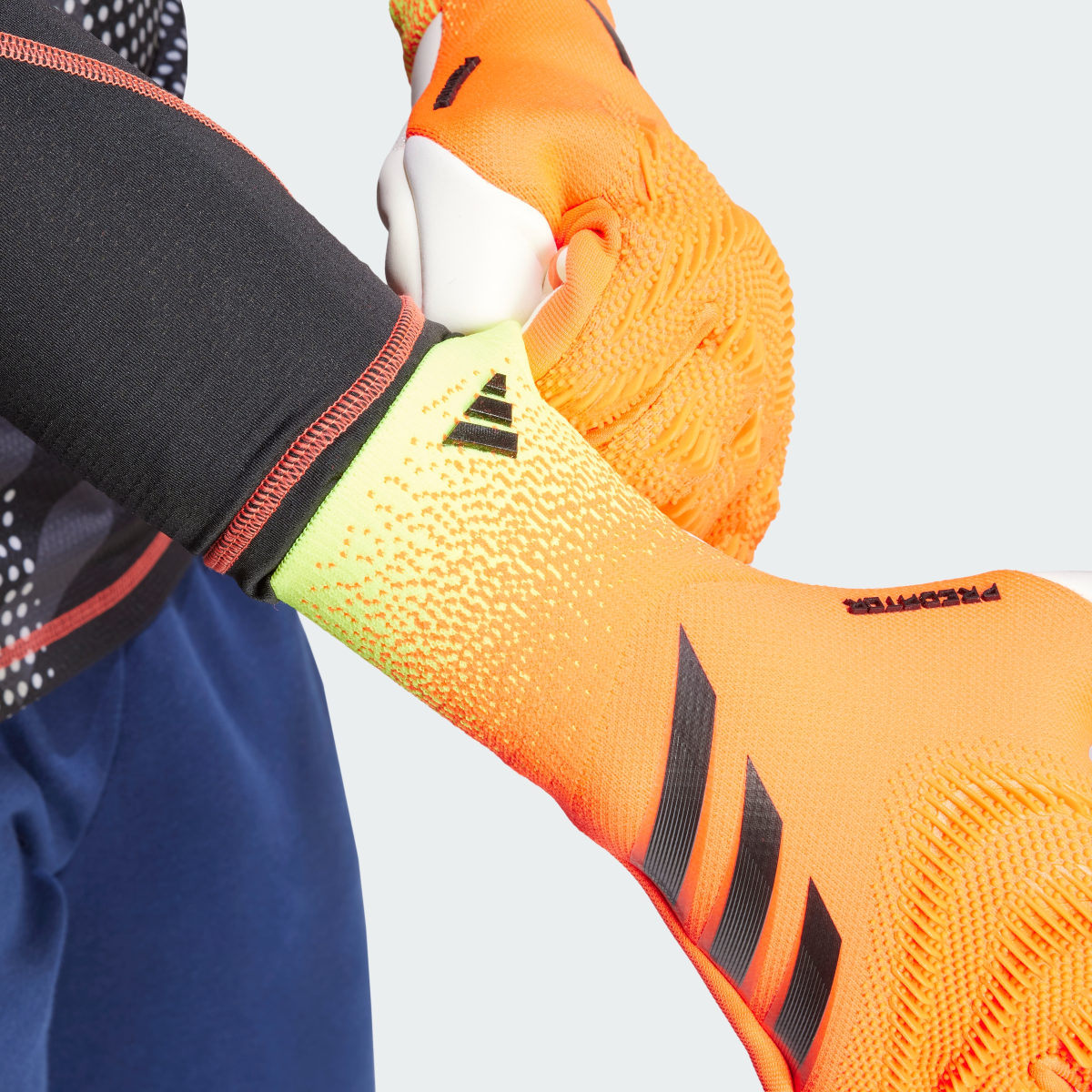 Adidas Gants de gardien Predator Pro. 4