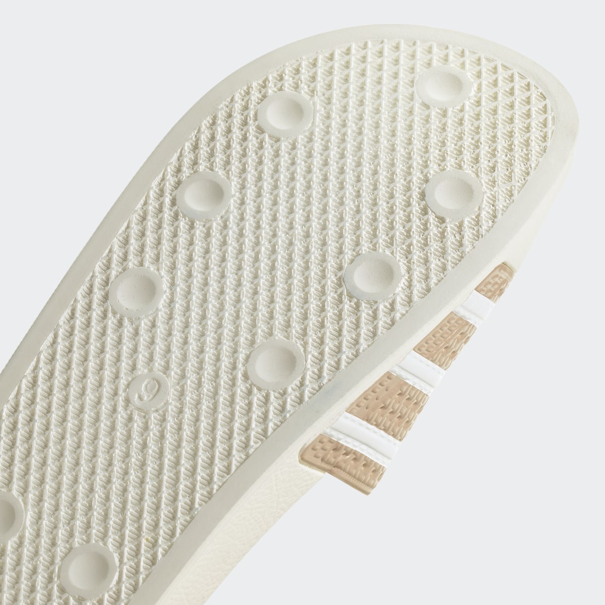 Adidas adilette Slides. 4