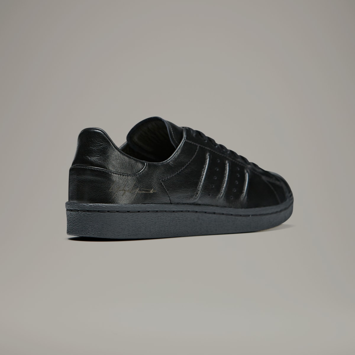 Adidas Superstar Y-3. 7