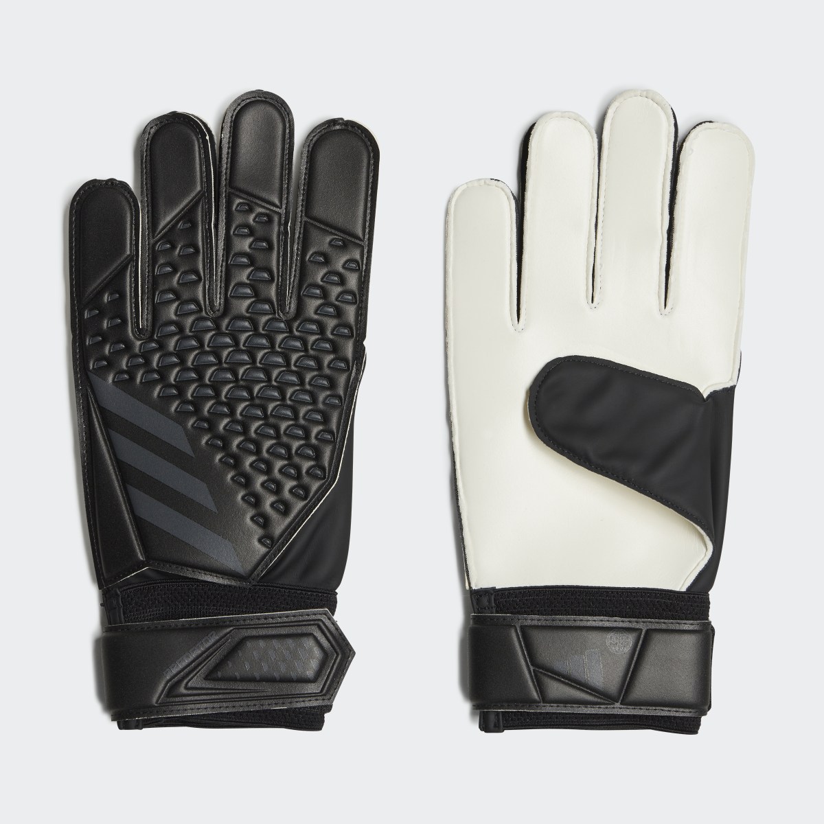 Adidas Predator Training Goalkeeper Gloves. 3