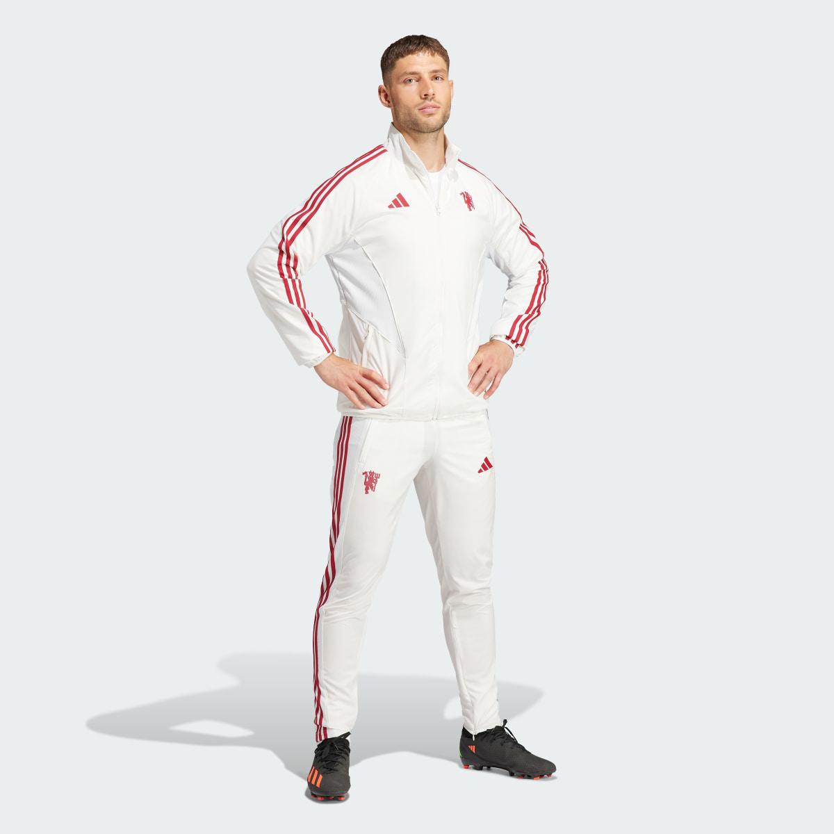 Adidas Pantalon Anthem Manchester United. 6