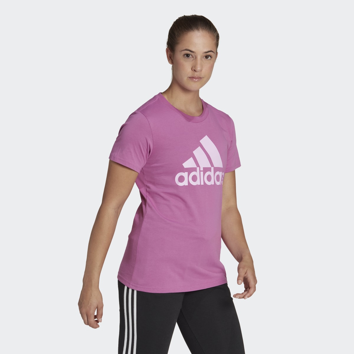 Adidas Camiseta LOUNGEWEAR Essentials Logo. 4