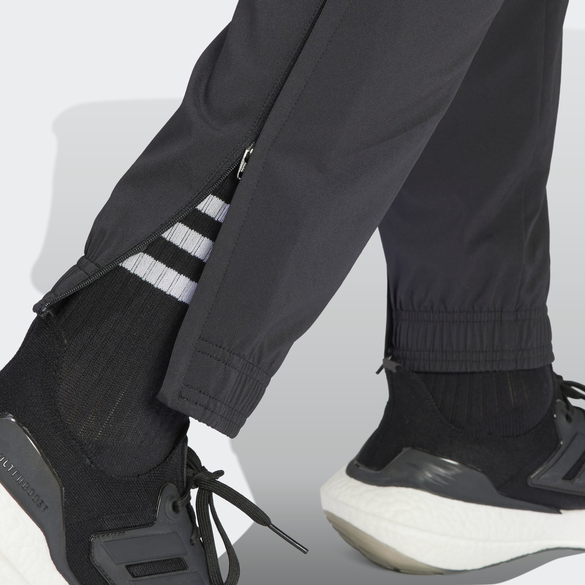 Adidas Juventus Icon Woven Pants. 6