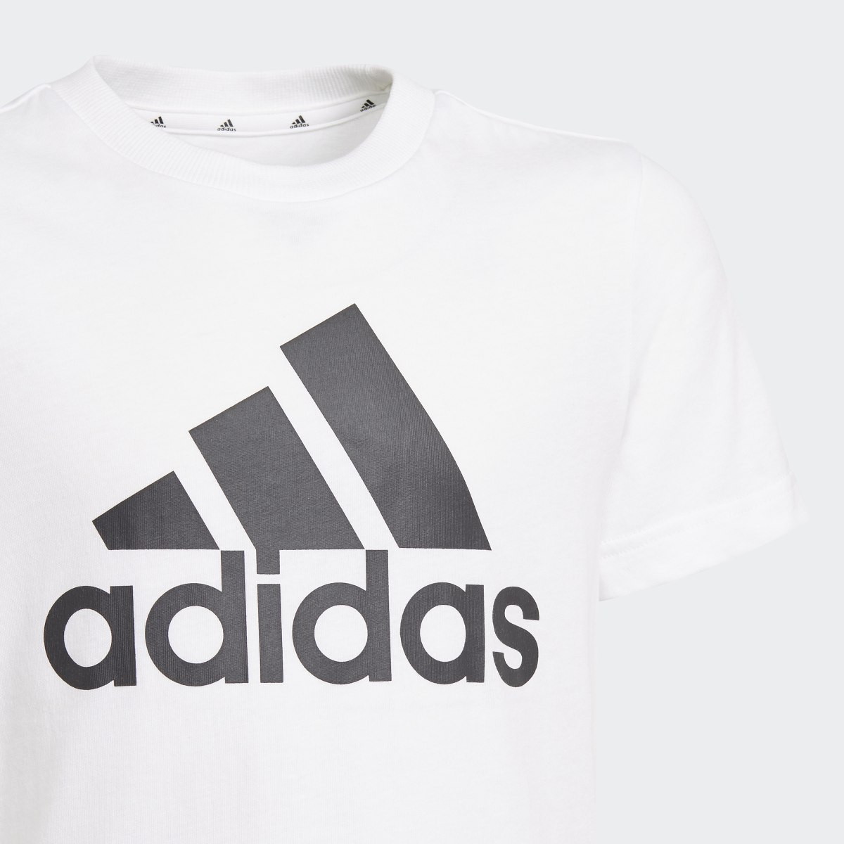 Adidas Playera Essentials. 4