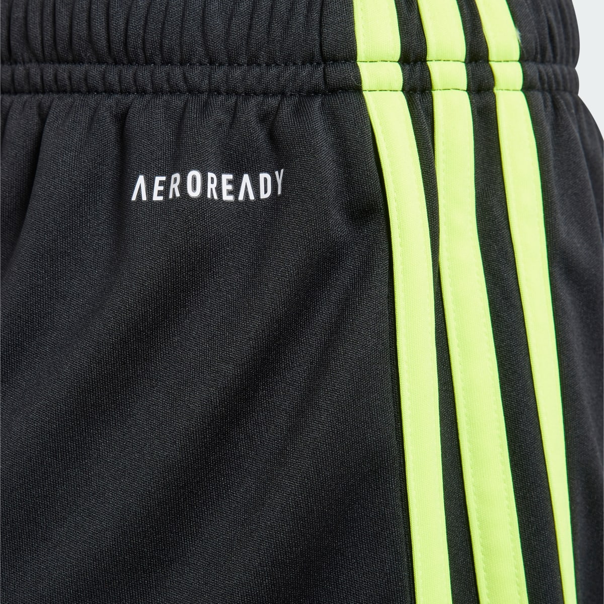 Adidas Arsenal 23/24 Away Shorts. 5