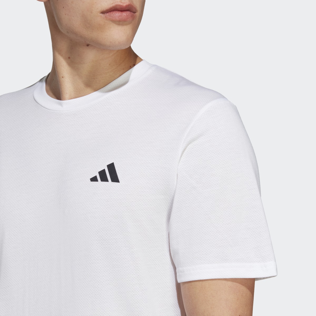 Adidas T-shirt da allenamento Train Essentials Comfort. 7