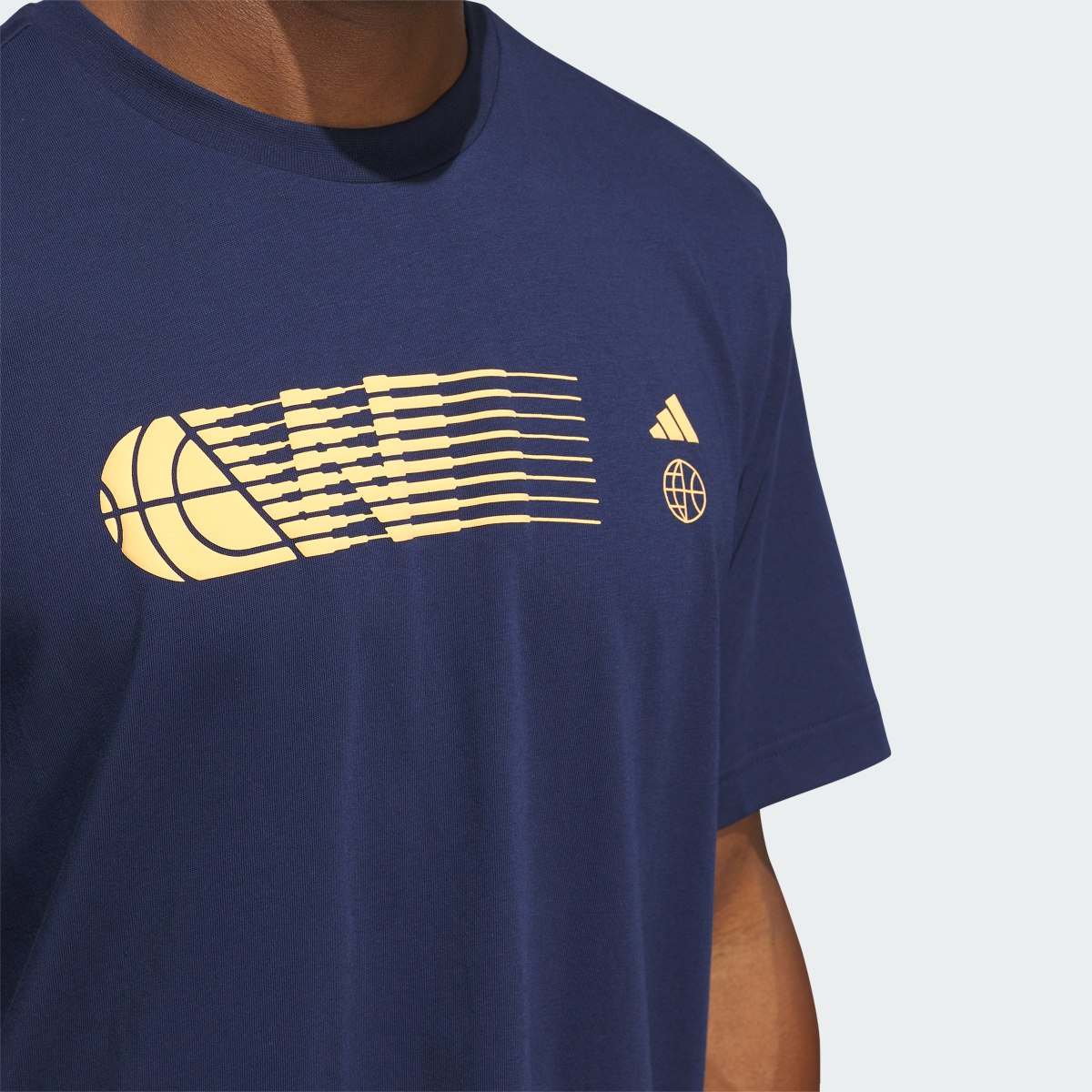 Adidas Playera Estampada Worldwide Hoops City. 6