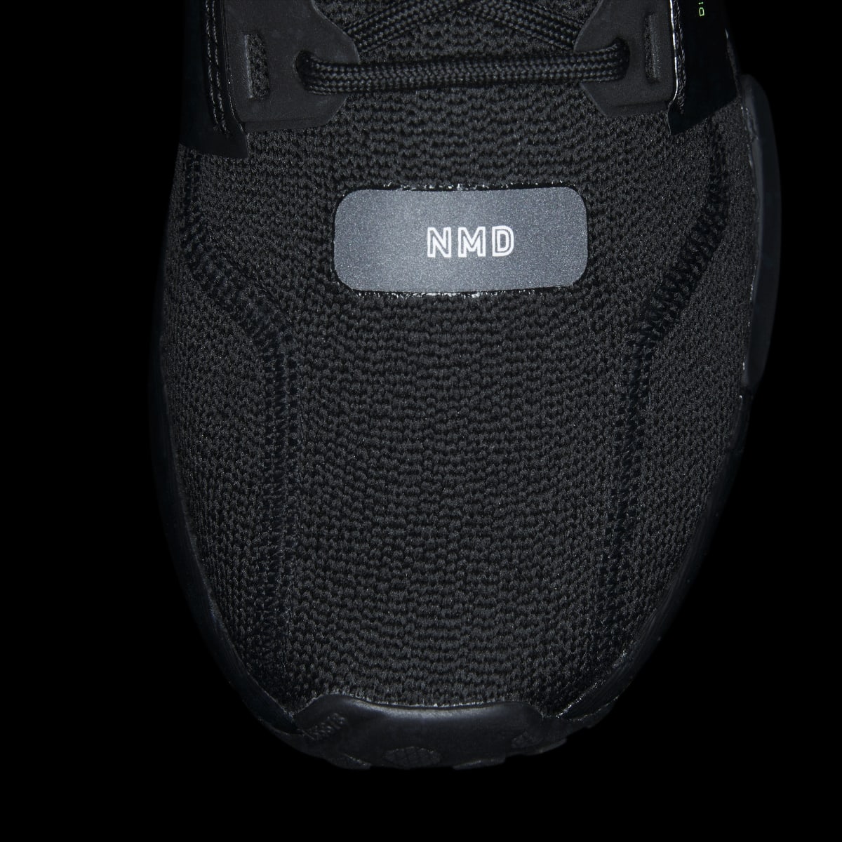 Adidas Chaussure NMD_R1 V2. 12