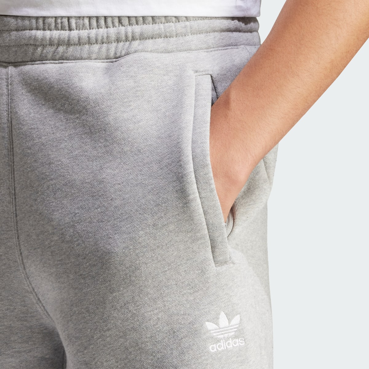 Adidas Trefoil Essentials Shorts. 5