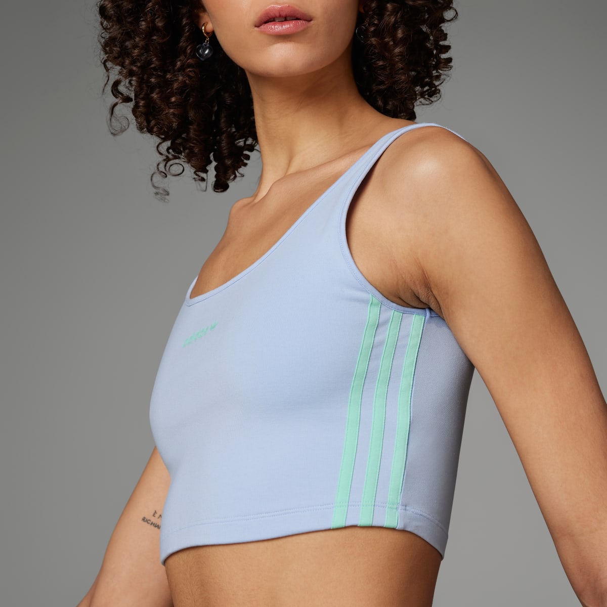 Adidas Canotta Crop. 4