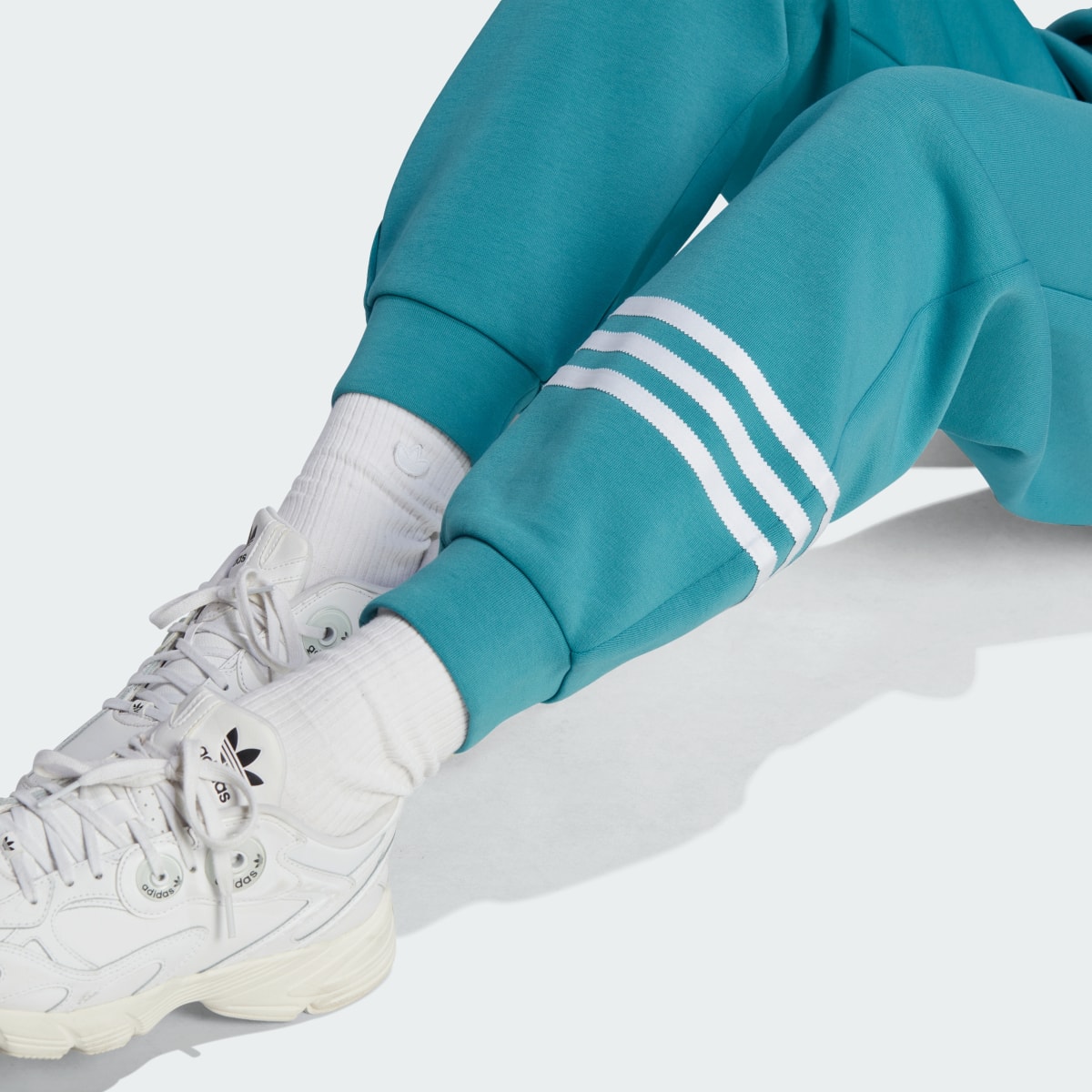 Adidas Pants Adicolor Neuclassics. 7
