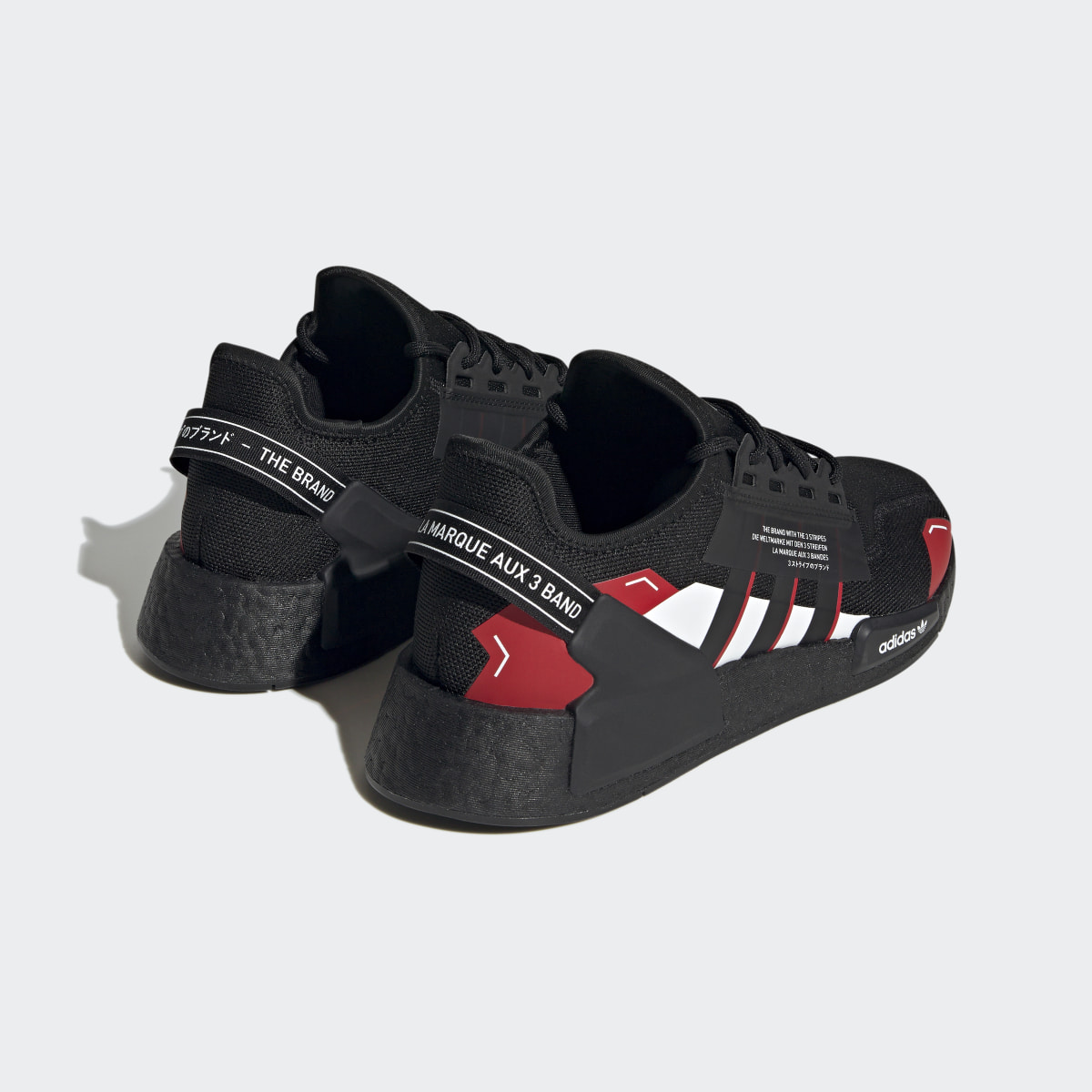 Adidas Chaussure NMD_R1 V2. 6