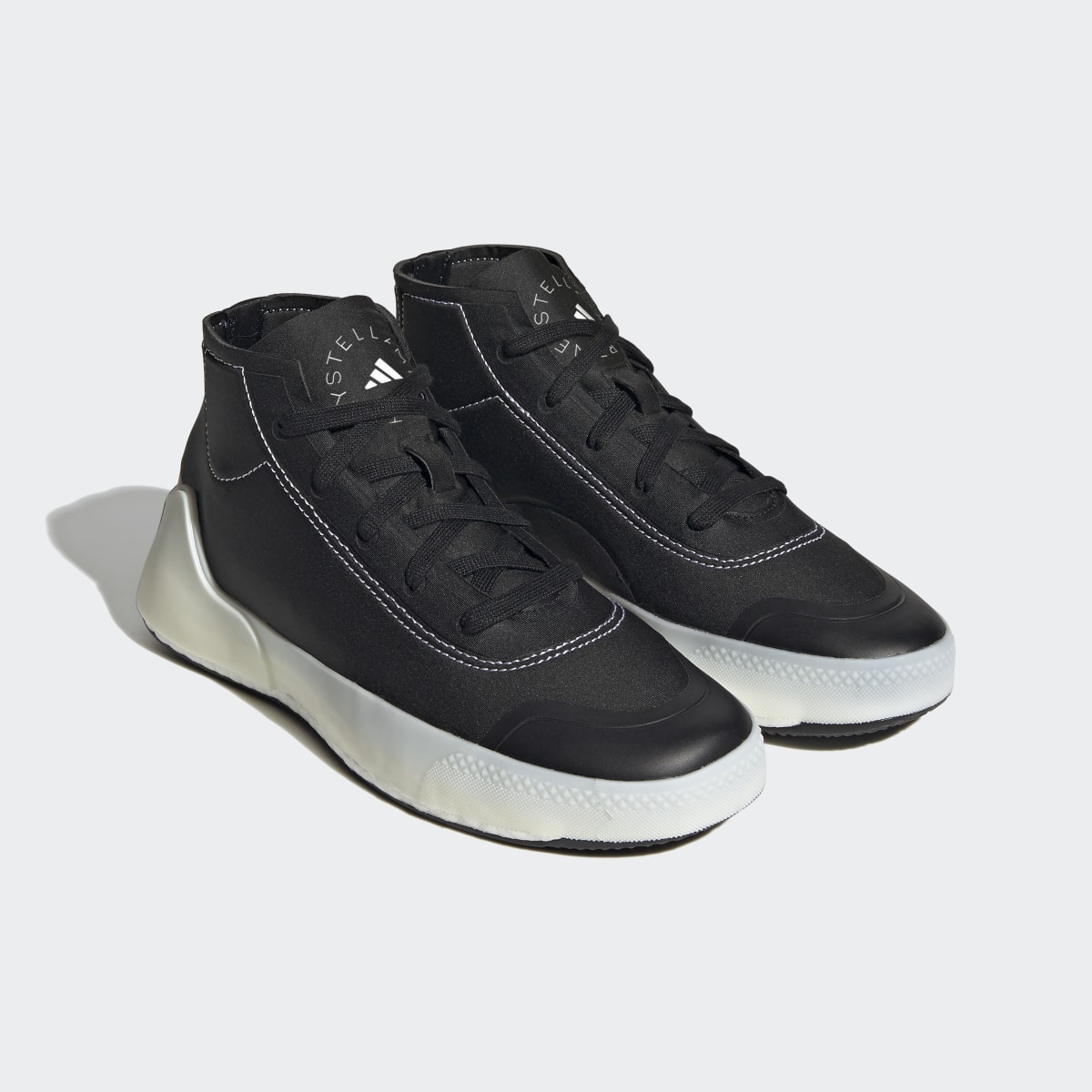 Adidas Scarpe adidas by Stella McCartney Treino Mid-Cut. 13