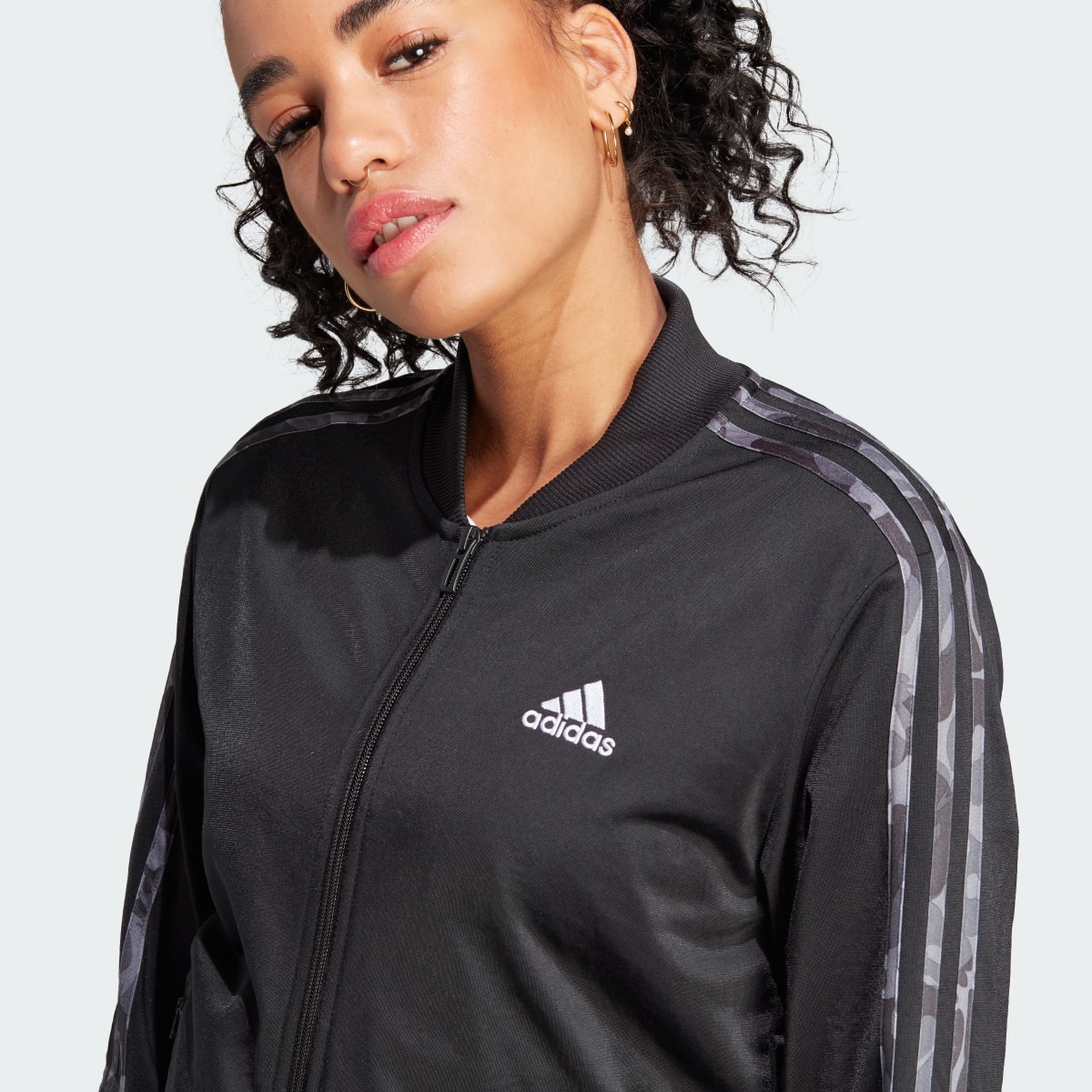 Adidas Dres Essentials 3-Stripes. 8