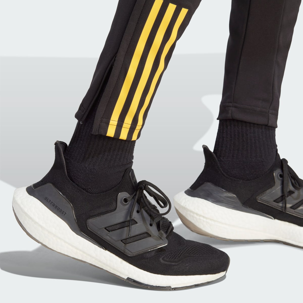 Adidas Jamaica Tiro 23 Training Eşofman Altı. 6