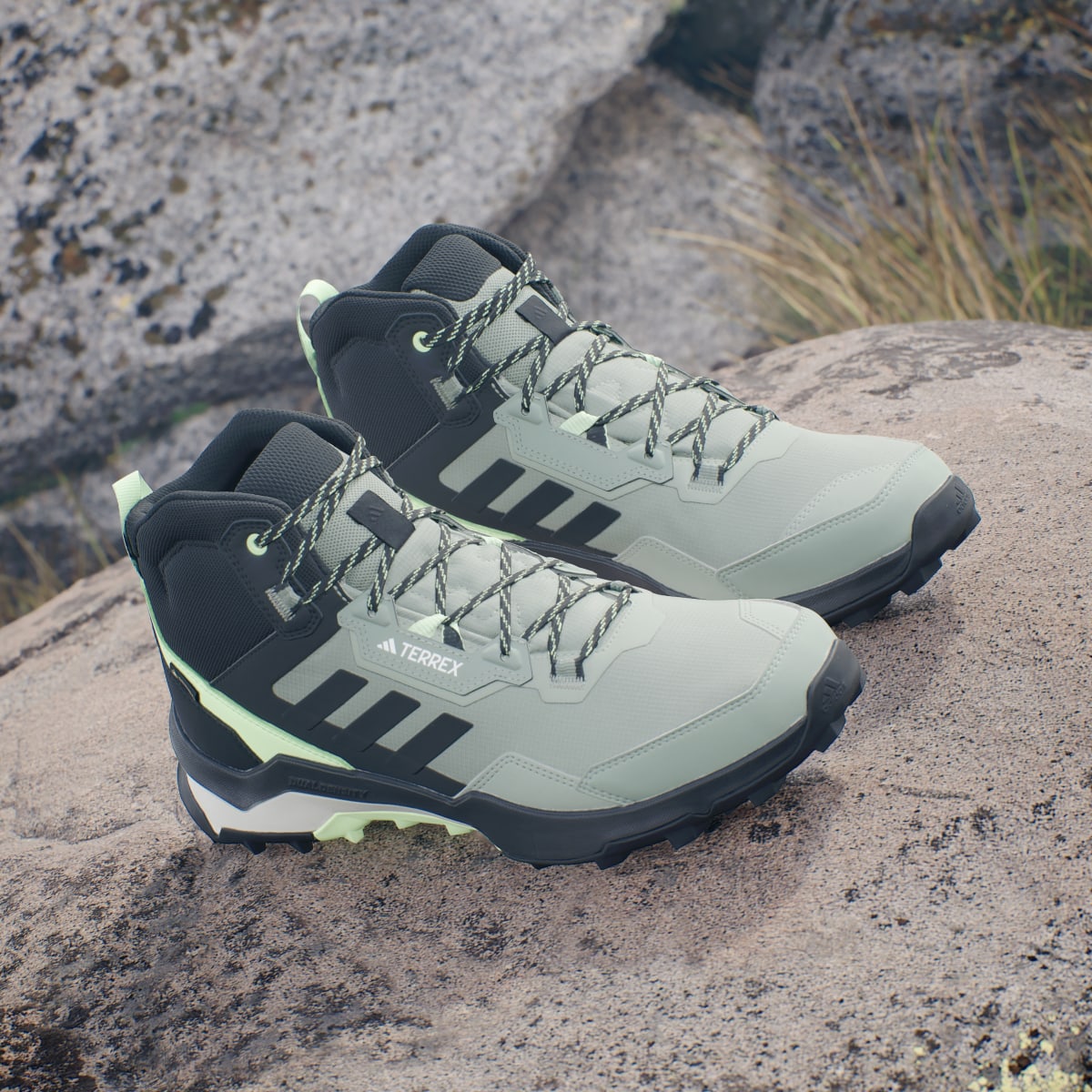 Adidas Scarpe da hiking Terrex AX4 Mid GORE-TEX. 5