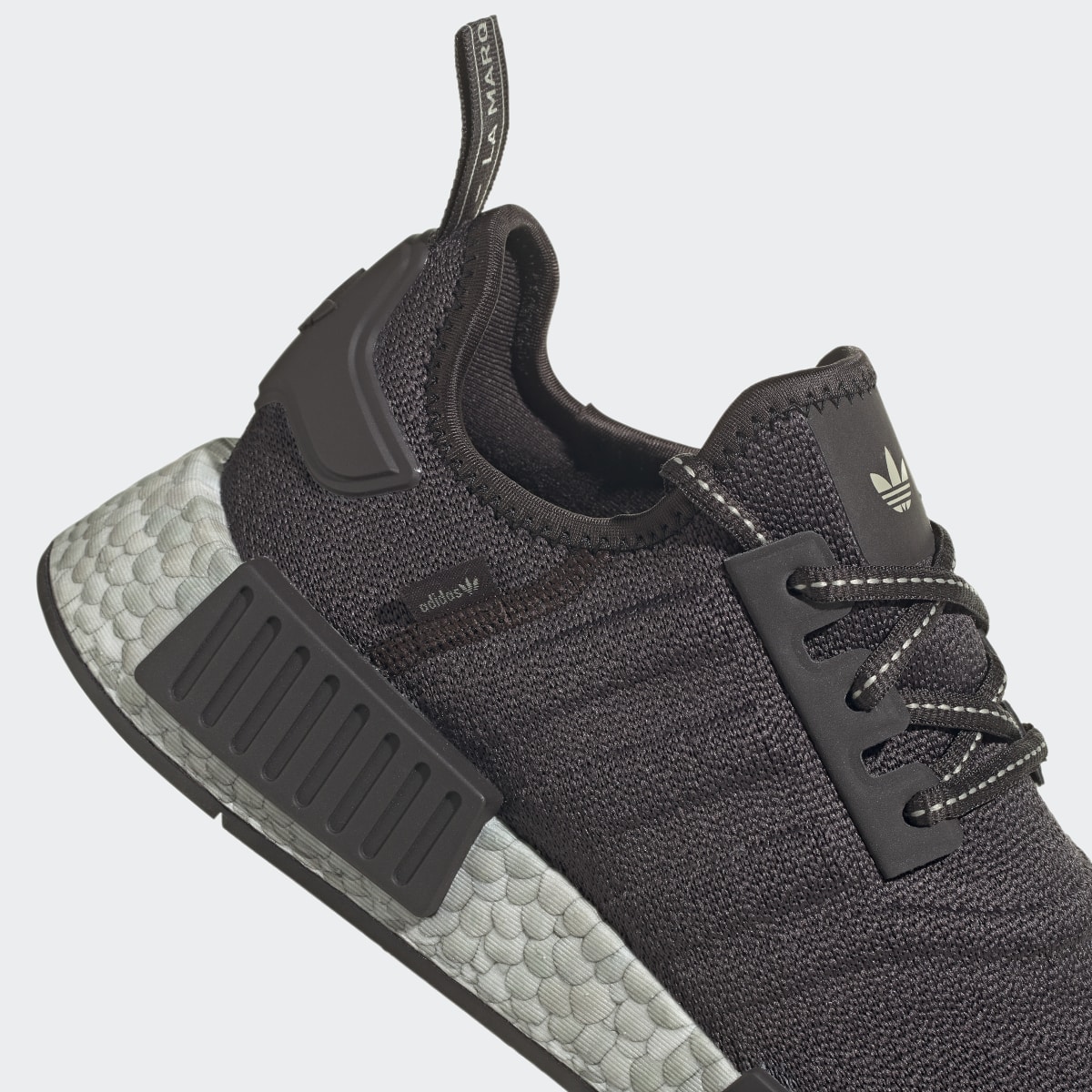 Adidas Sapatilhas NMD_R1. 12