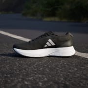 Color del artículo: Core Black / Cloud White / Carbon