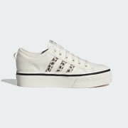 Color del artículo: Cloud White / Off White / Core Black