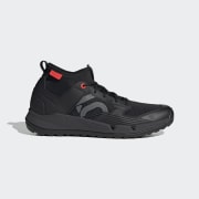 Product colour: Core Black / Grey Four / Solar Red