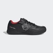 Color del artículo: Core Black / Core Black / Cloud White