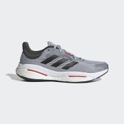 Couleur du produit : Halo Silver / Core Black / Better Scarlet