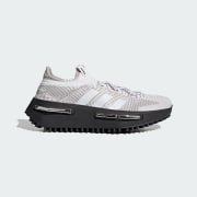 Color del artículo: Cloud White / Core Black / Silver Metallic