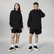 Color: Black / Talc