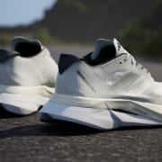 Product colour: Cloud White / Silver Metallic / Grey Five