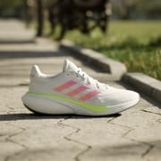 Color del artículo: Cloud White / Lucid Pink F23 / Wonder Blue F23