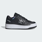 Product colour: Core Black / Core Black / Silver Dawn