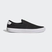 Màu sản phẩm: Core Black / Core Black / Cloud White