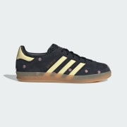 Blackout adidas gazelle sale
