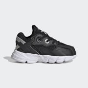 Farbe: Core Black / Core Black / Cloud White