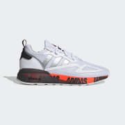 Color del artículo: Cloud White / Silver Metallic / Core Black