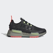 Color del artículo: Core Black / Core Black / Signal Green