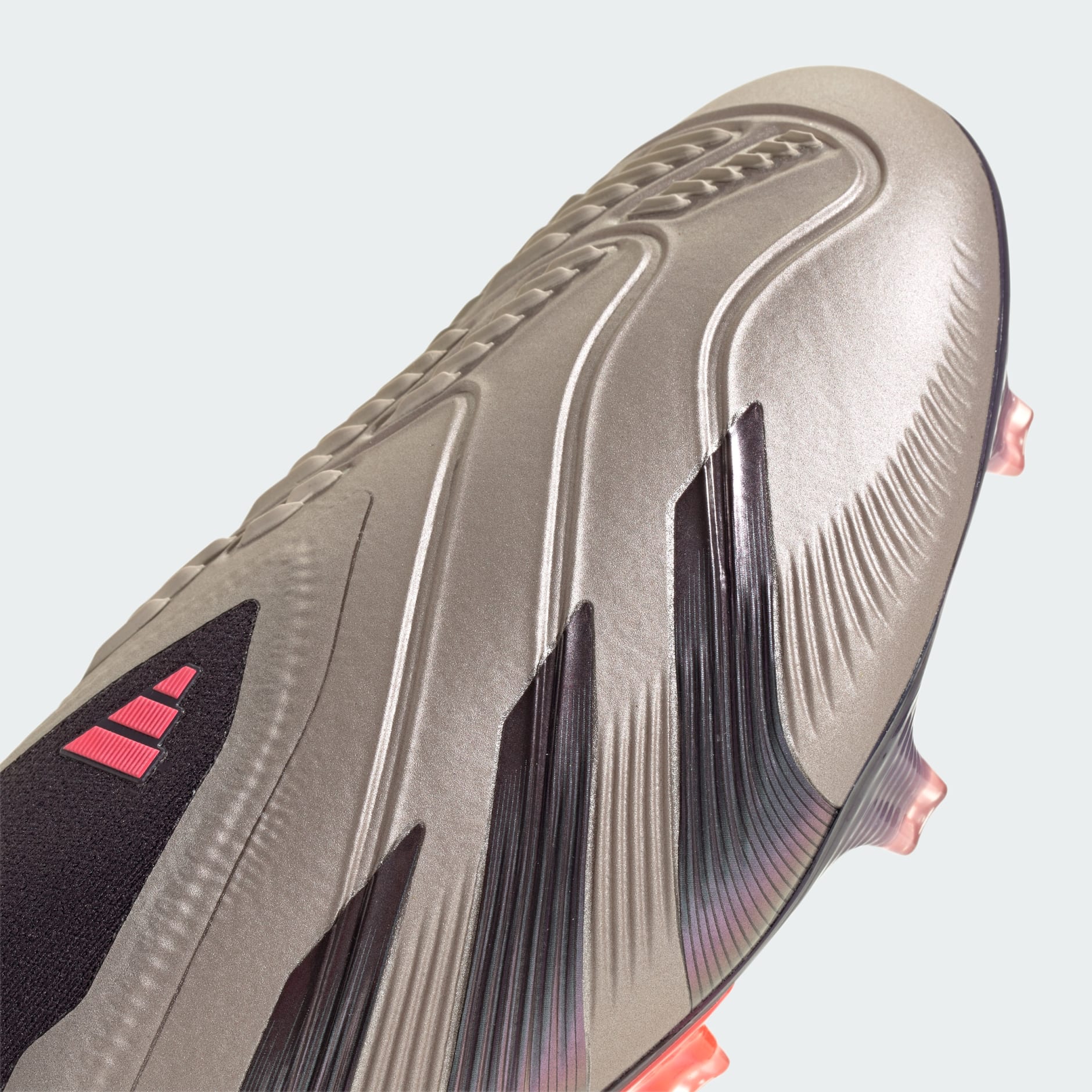 Predator Elite Laceless Firm Ground Boots