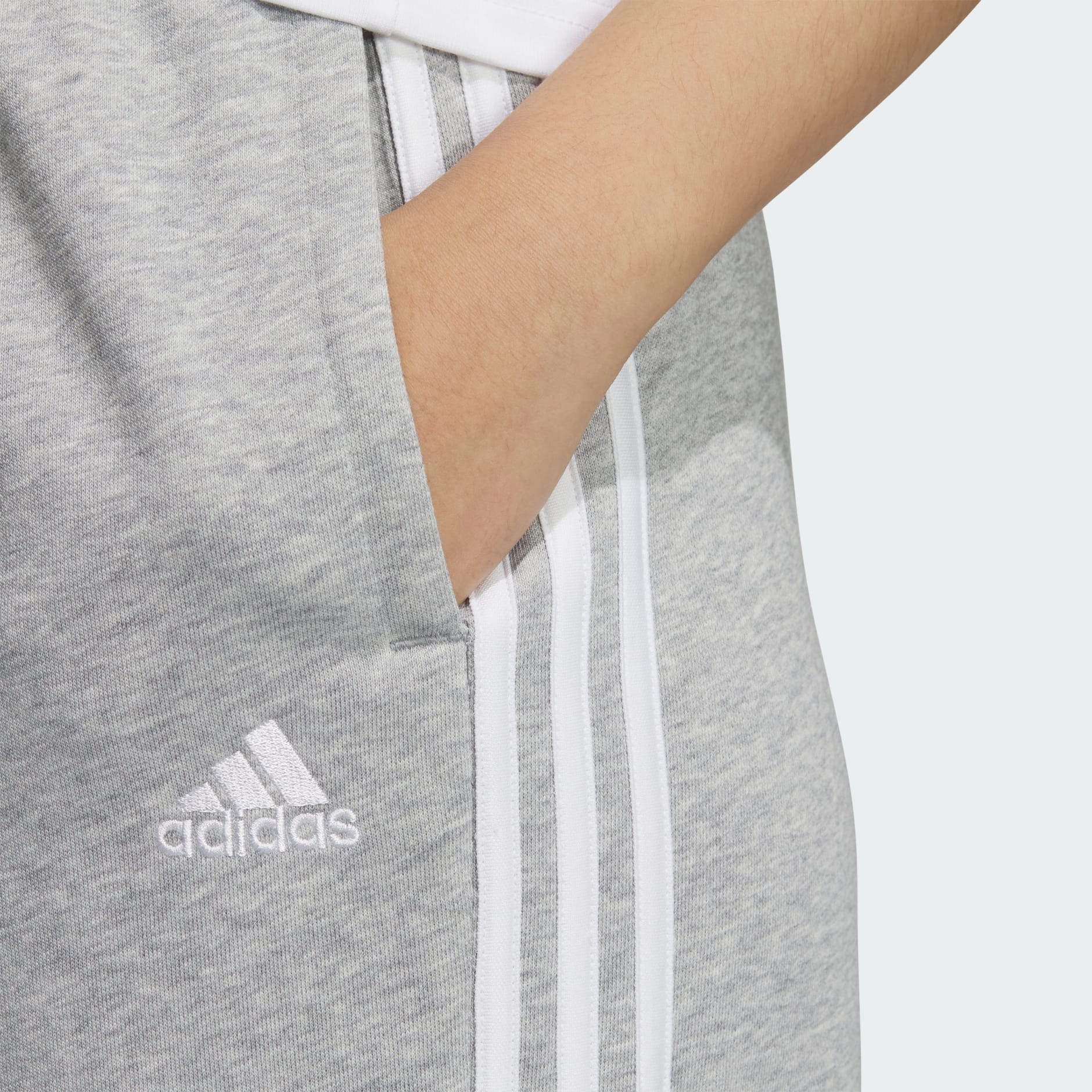 Essentials Studio Lounge 3-Stripes Pants