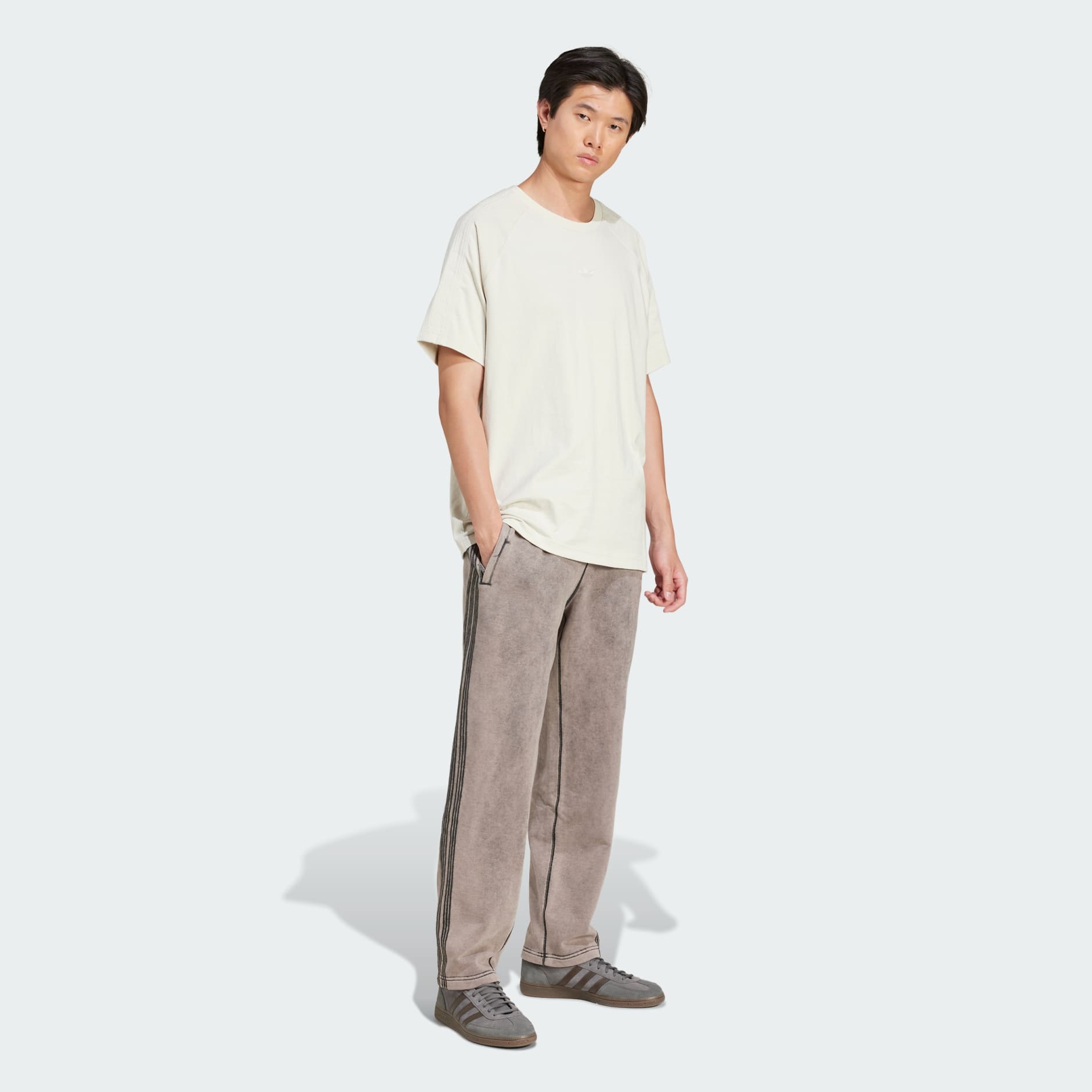 adidas חולצת טי Premium Essentials - בז' | adidas IL