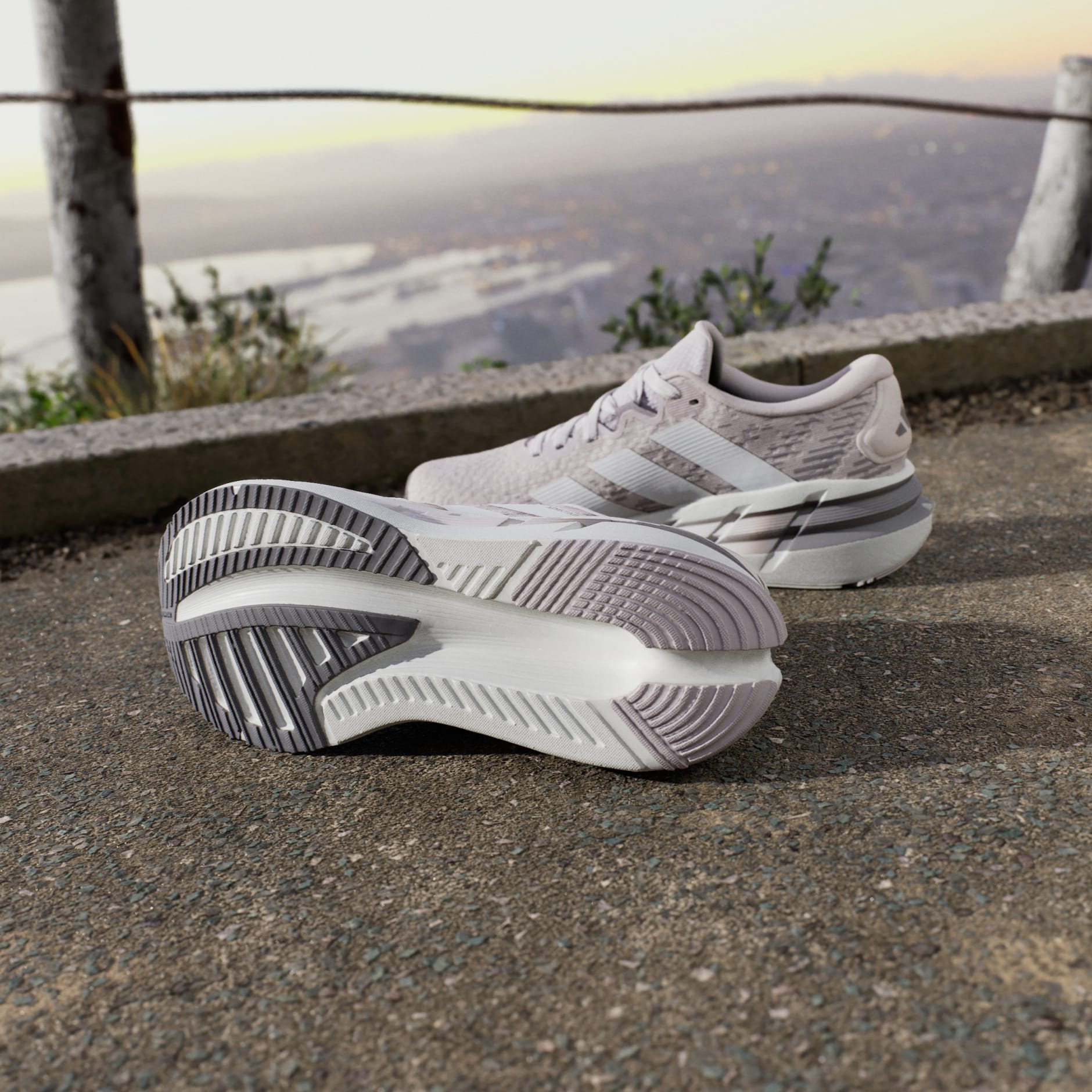 ADISTAR 4 RUNNING SHOES