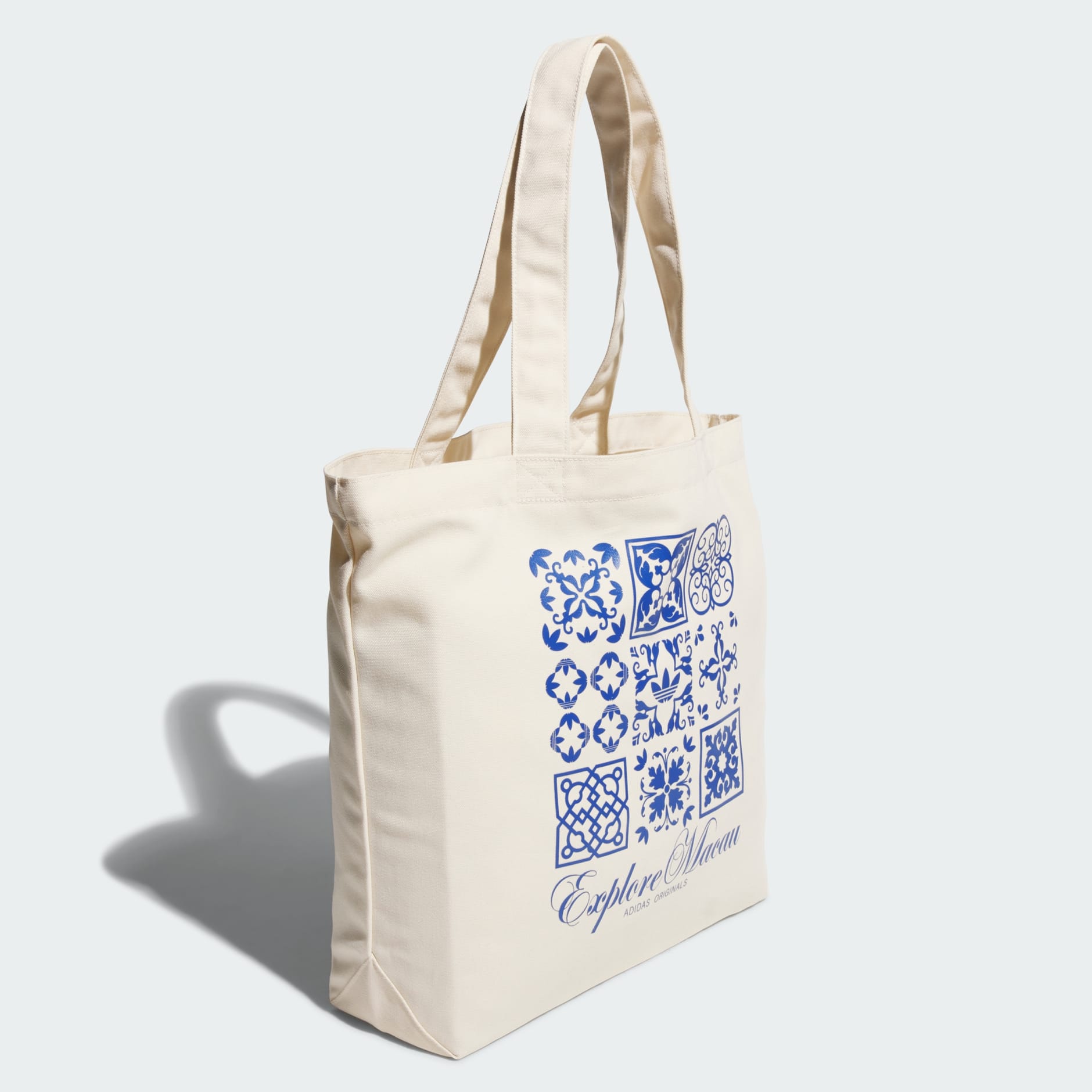M BLUE TOTE