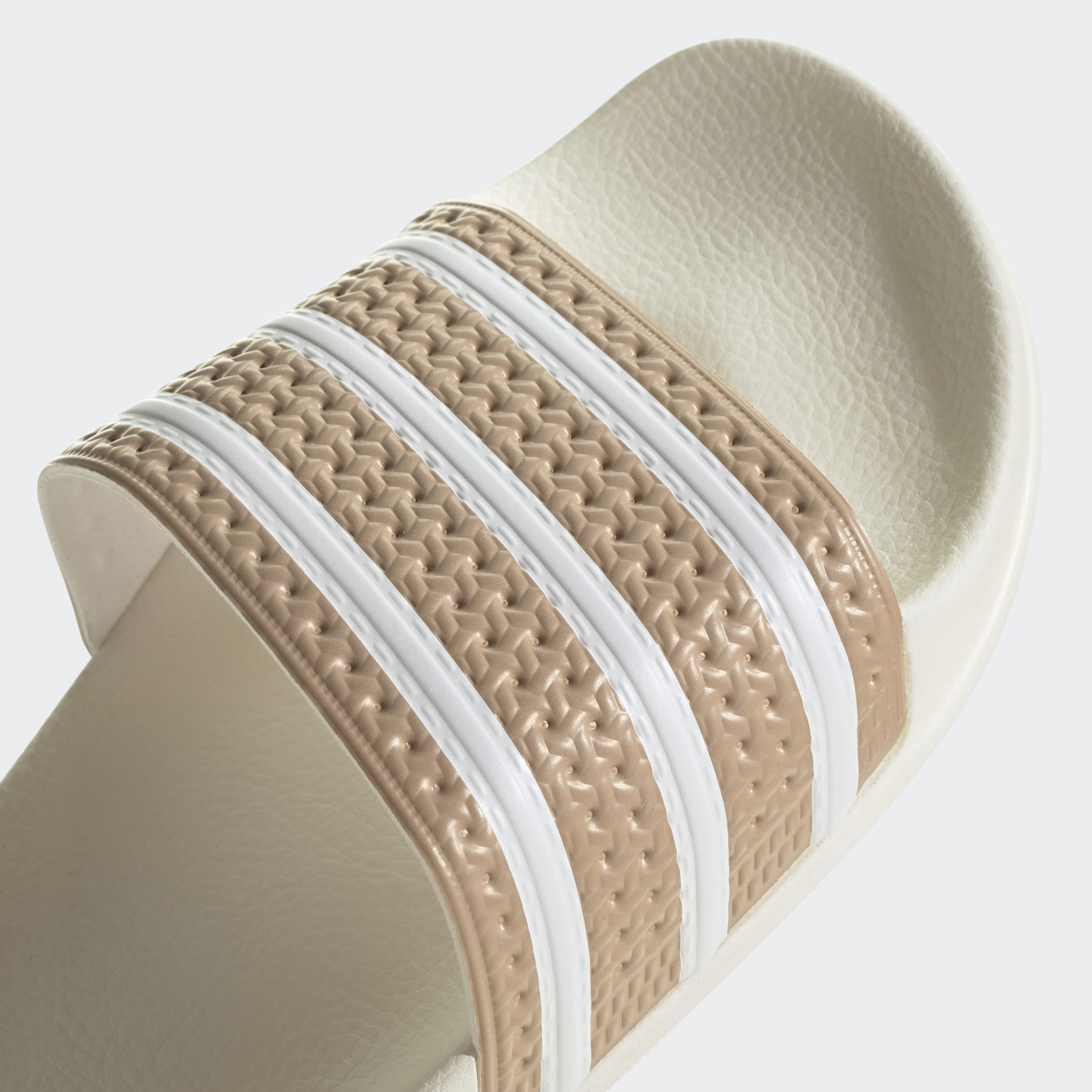 ADILETTE